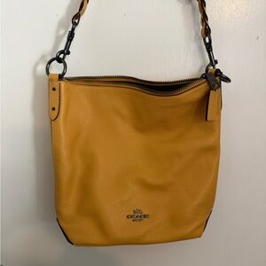 EUC Coach Mustard Leather Bucket Crossbody Bag